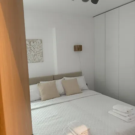 Nelli's Penthouse Rhodes City