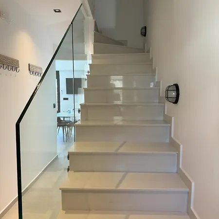 Nelli's Penthouse Appartamento Rhodes City