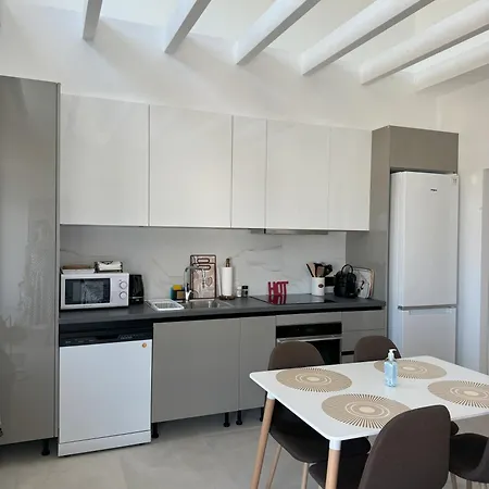 Nelli's Penthouse עיר רודוס