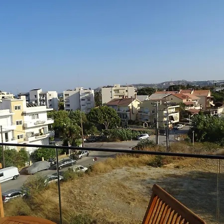 דירה Nelli's Penthouse עיר רודוס